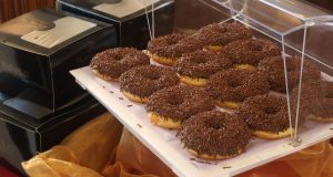 Swiss-Belinn Manyar Surabaya Luncurkan Donat Tempo Doeloe, Oleh-Oleh Manis Bernuansa Nostalgia
