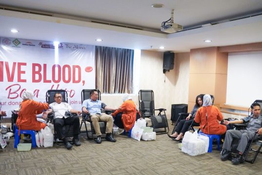 Rayakan Anniversary Ke 13, The Alana Surabaya Gelar Donor Darah Bertajuk “Give Blood, Be a Hero”