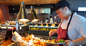 Aloft by Marriott Surabaya Pakuwon City Hadirkan “Sunday Brunch: From Mekong to Malacca” di Vibe Restaurant
