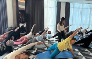 Hotel Ciputra World Surabaya Hadirkan “Serenade of Peace: Yoga and Sound Healing Session”, Harmonisasi Body, Mind & Soul Melalui Sesi Yoga dan Sound Healing