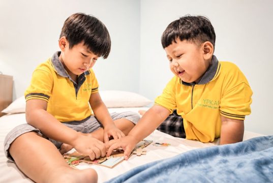 Aston Inn Jemursari dan Archipelago Hotels Ubah Kamar Lama untuk Anak Pejuang Kanker