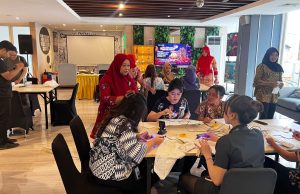 Bangga Berbatik, Lestarikan Warisan Budaya Indonesia : Kolaborasi Antara ISIK Dengan Dafam Pacific Caesar Surabaya