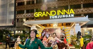 Rayakan Hari Batik Nasional, Grand Inna Tunjungan dan LP2KN Satukan Pesona Budaya dan Karya UMKM Lokal