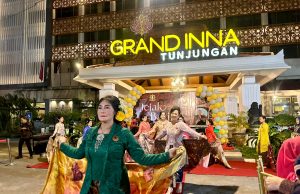 Rayakan Hari Batik Nasional, Grand Inna Tunjungan dan LP2KN Satukan Pesona Budaya dan Karya UMKM Lokal